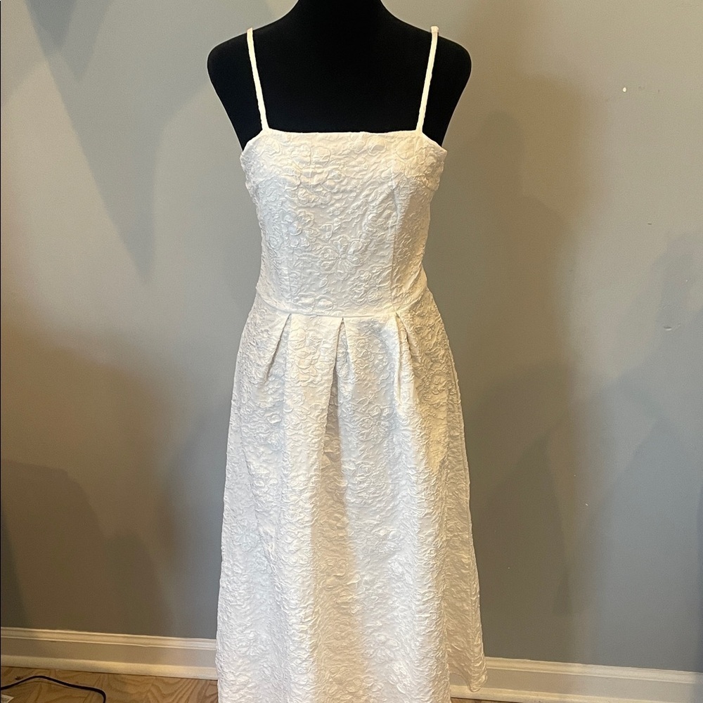 Elegant White textured sundress Dress small adjustable straps like new